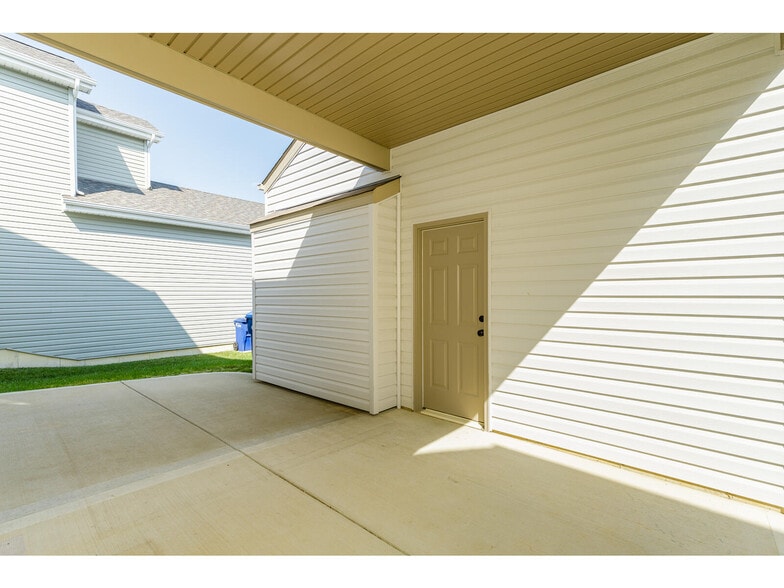 Building Photo - 810 Waler Dr