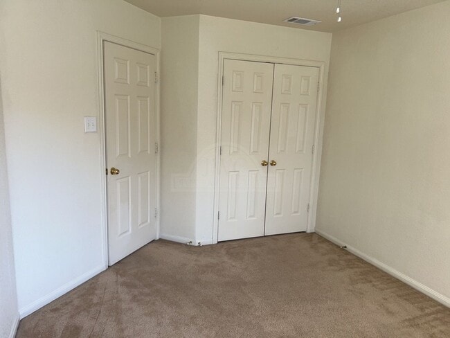 Building Photo - 3000 Tangent Ct