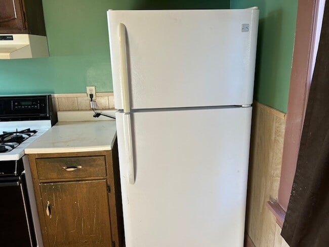 Building Photo - 2 Bed- 1 Bath Single Family Home in Elyria