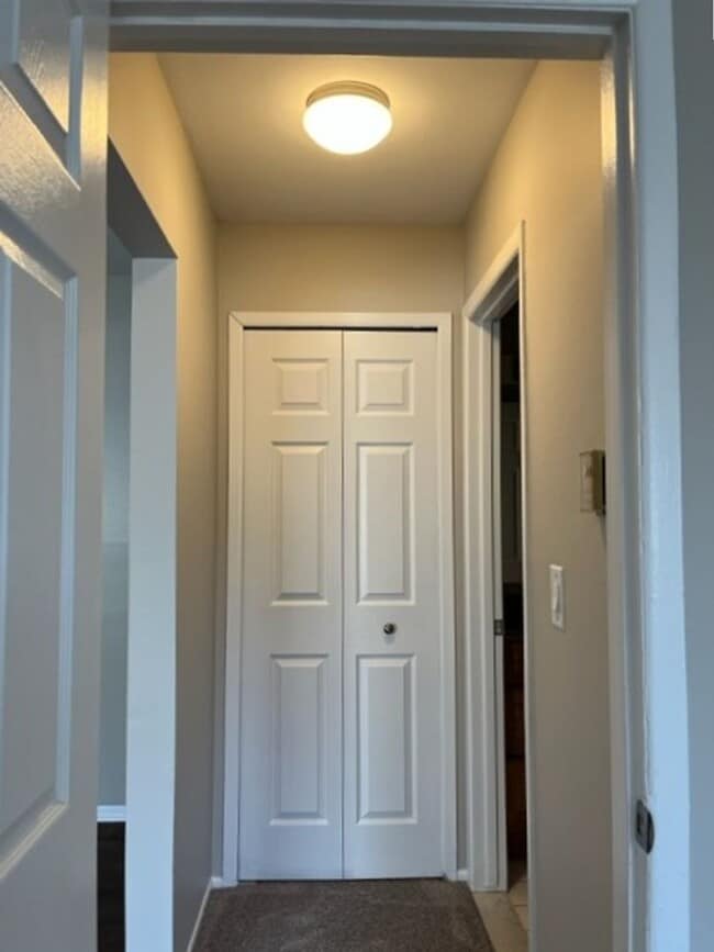 Building Photo - Charming 1 Bedroom/1 Bath near Downtown Rochester!