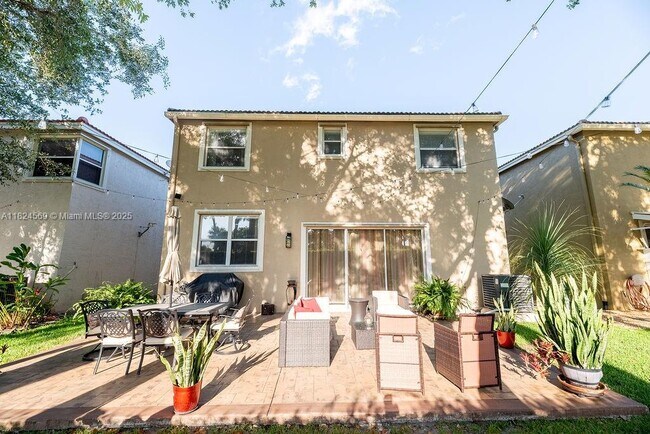 Building Photo - 4832 SW 159th Ave