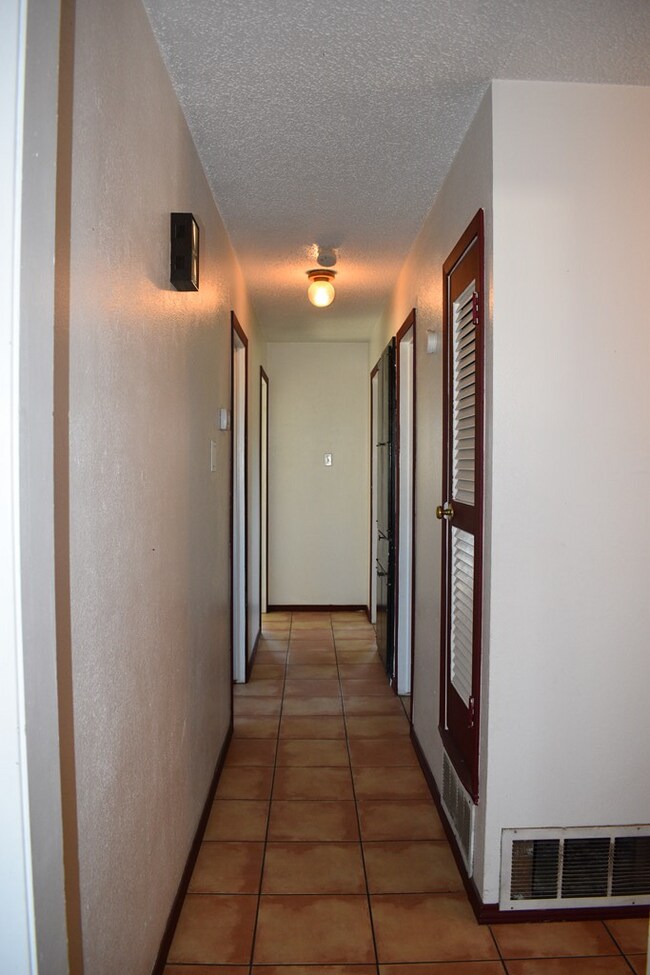 Building Photo - 2722 Verde Ave