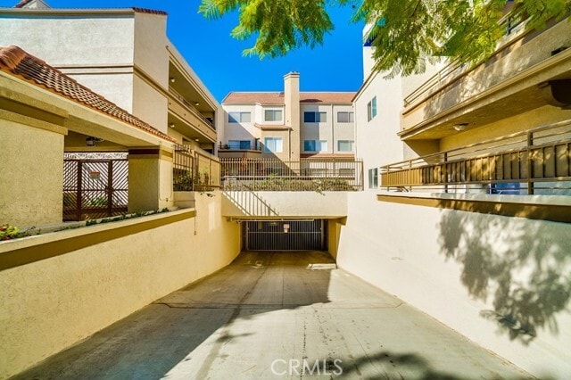 Building Photo - 501 E Del Mar Blvd