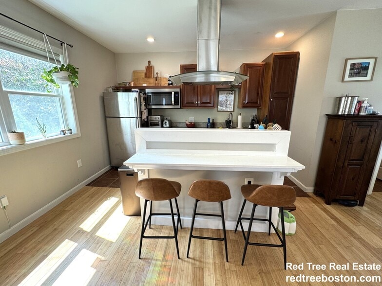 Building Photo - 4 N Crescent Circuit