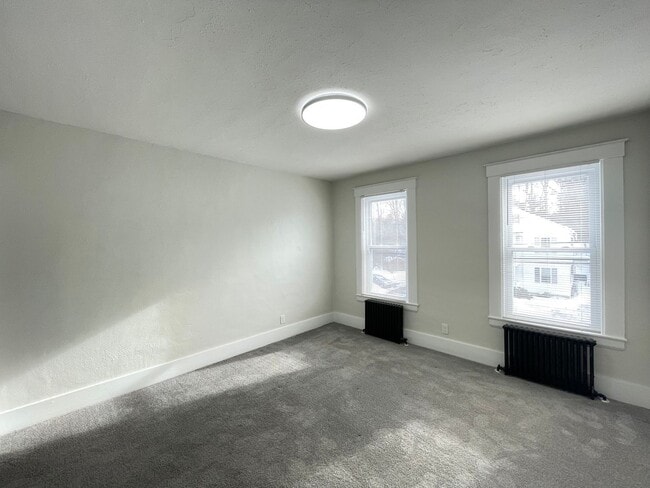 Building Photo - 69 6th St