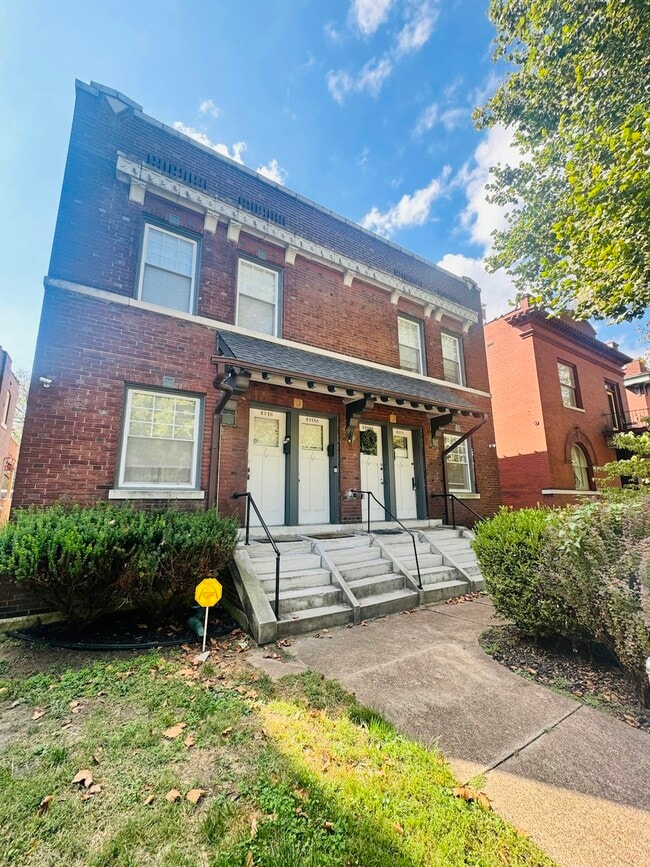 Building Photo - 4216-4218-4218 Arsenal St