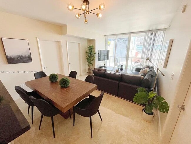 Building Photo - 253 NE 2nd St