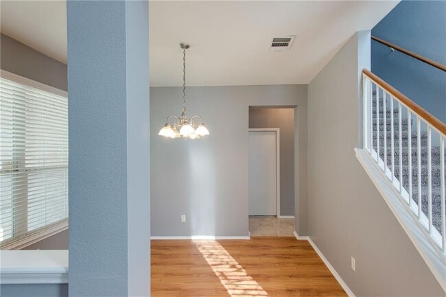 Building Photo - 1415 Fort LLoyd Pl