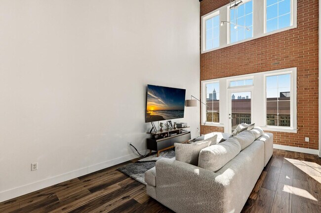 Building Photo - 1380 Atlantic Dr NW