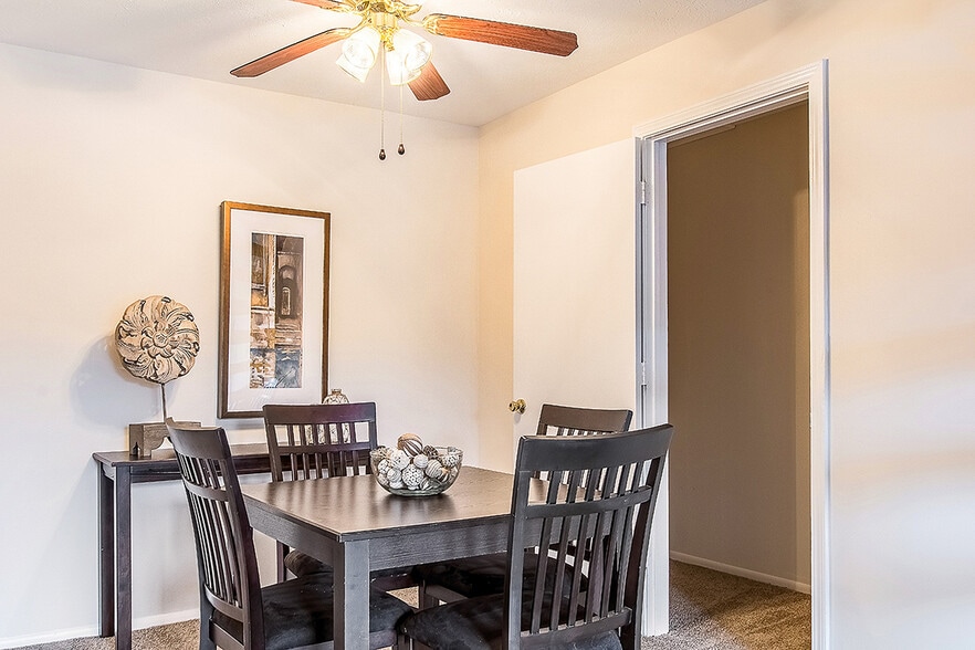 Birchway Loft - Dining Room - Boulder Creek Apartments