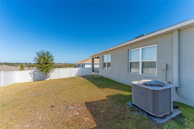 Building Photo - 1825 Juneberry St