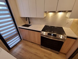 Building Photo - 19 Woodward St