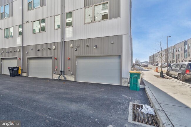 Building Photo - 3101 Riseview Ln