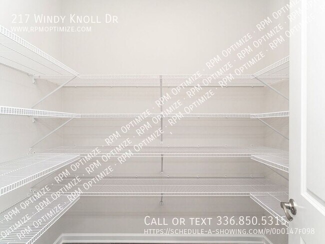 Building Photo - 217 Windy Knl Dr