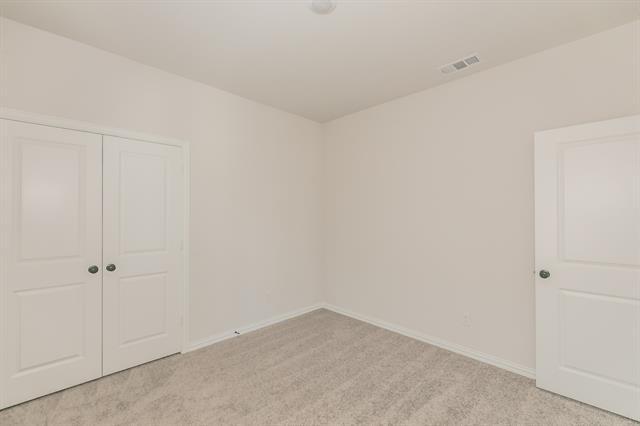 Building Photo - 1000 S Hl Dr