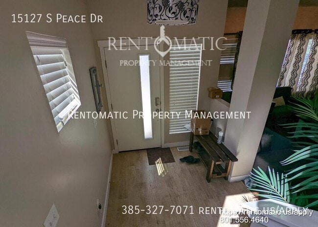 Building Photo - 15127 Peace Dr