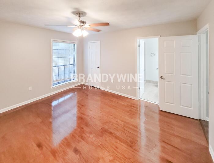 Building Photo - 6787 Spruce Hill Dr