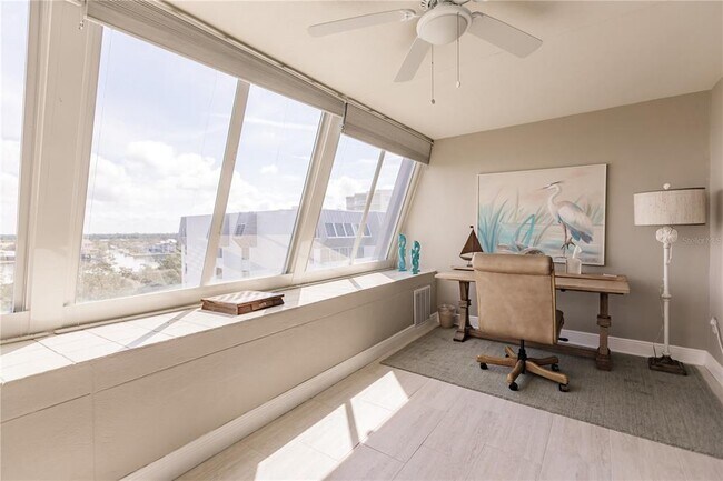 Building Photo - 1200 E Peppertree Ln