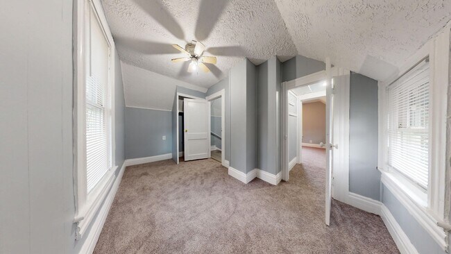 Building Photo - 2 bedroom in Shelby School District!