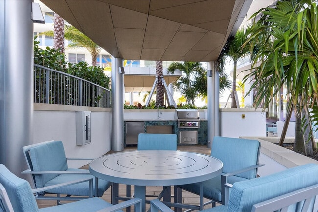 Building Photo - 153 N Seabreeze Blvd