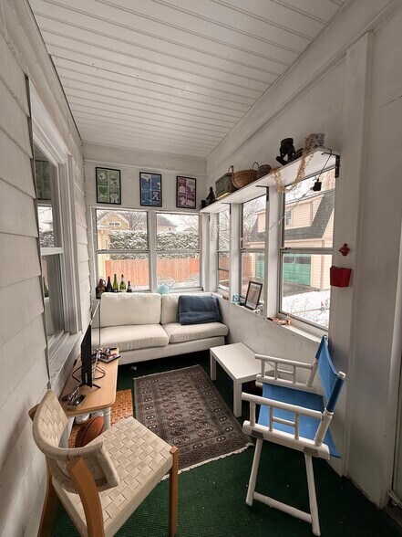 Building Photo - 11 Foster St