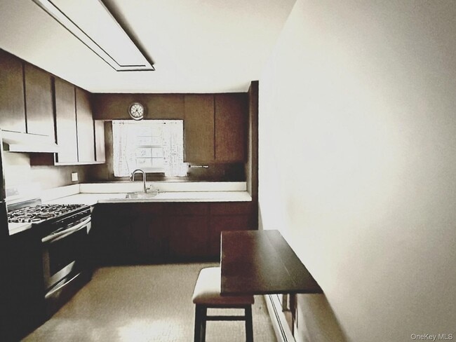 Building Photo - 722 Jacqueline Dr