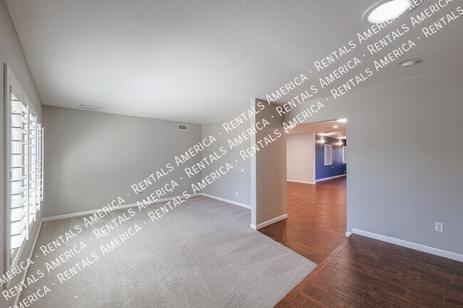 Building Photo - 1360 W Esplanade St