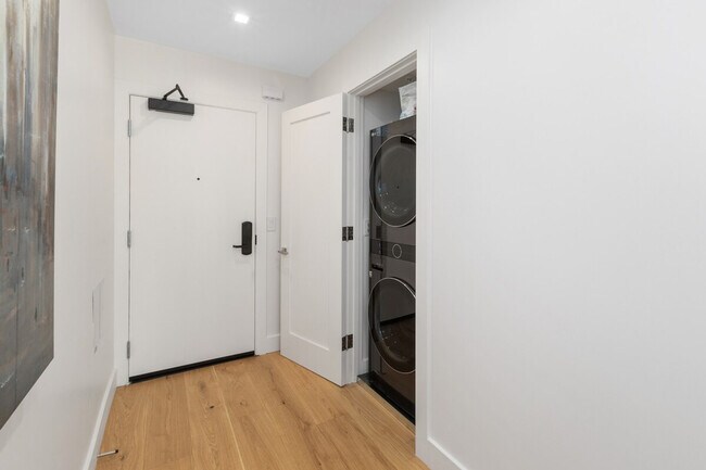 Building Photo - 761 Minna St