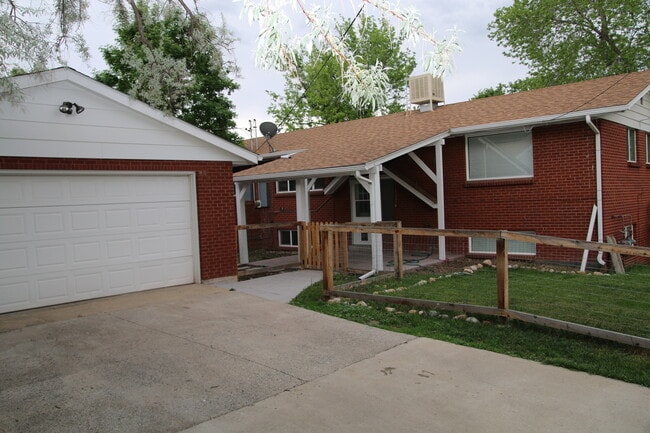 Building Photo - 10341