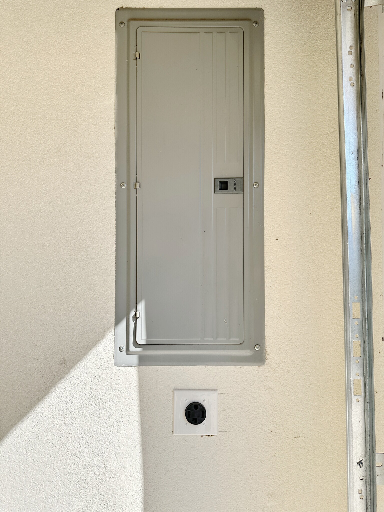 Building Photo - 1206 Emerald Glen