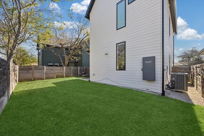 Building Photo - 1508 Redd St