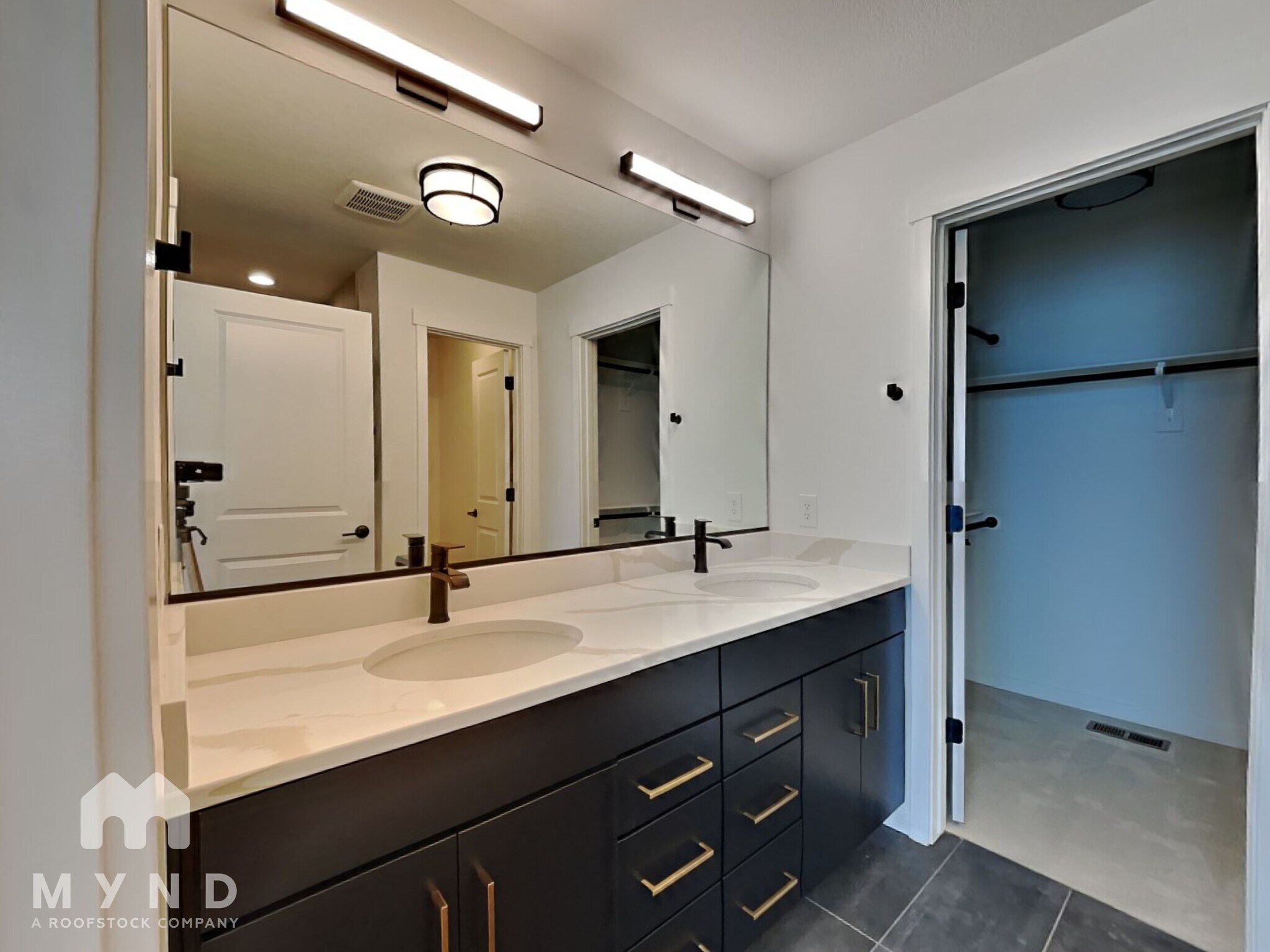 Building Photo - 3595 Mission Bay Ct