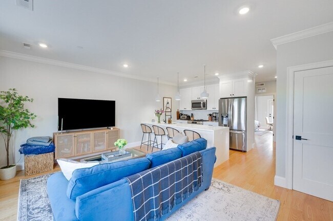 Building Photo - 31 Boardman St