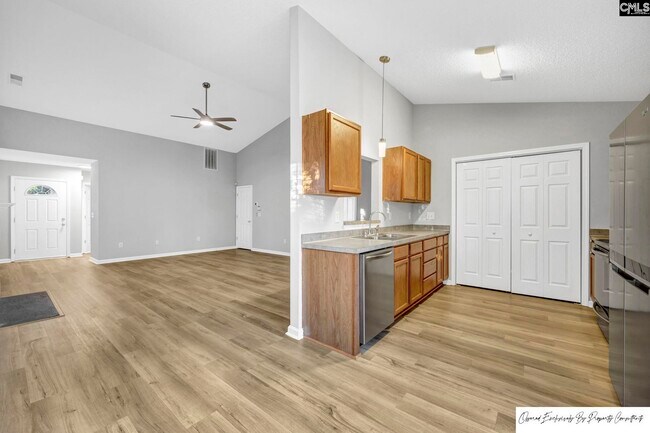 Building Photo - 94 Currant Ln