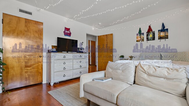 Building Photo - 5522 Dorothy Dr