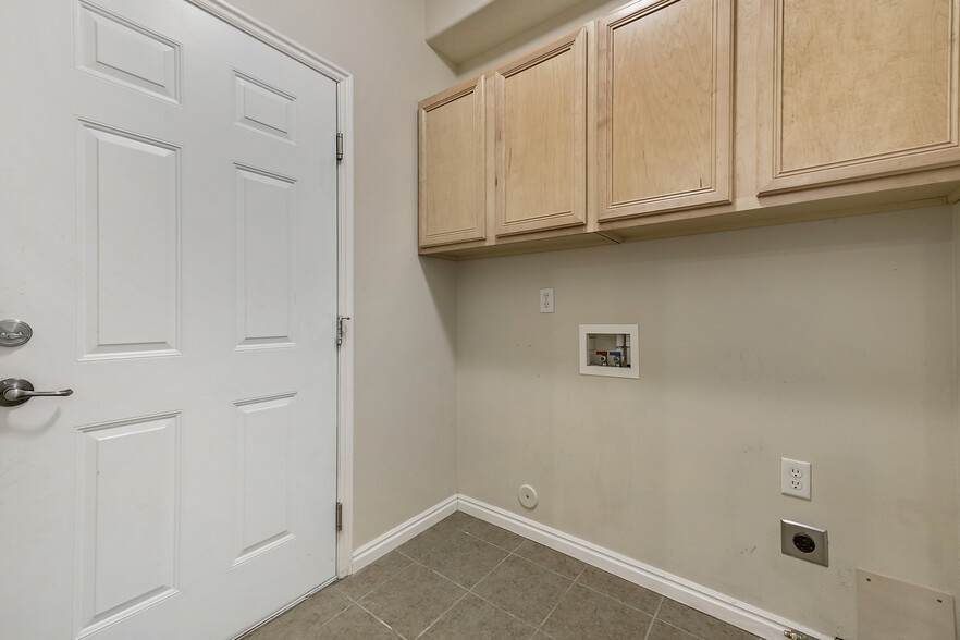 Building Photo - 1104 Meadow Fork Rd #9