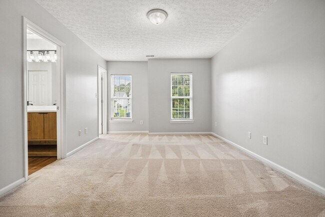 Building Photo - 3 bedroom townhome in Brier Creek- Availab...