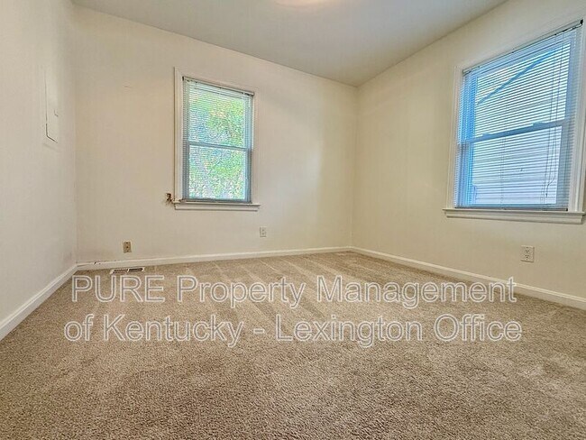 Building Photo - 839 Henry Clay Blvd