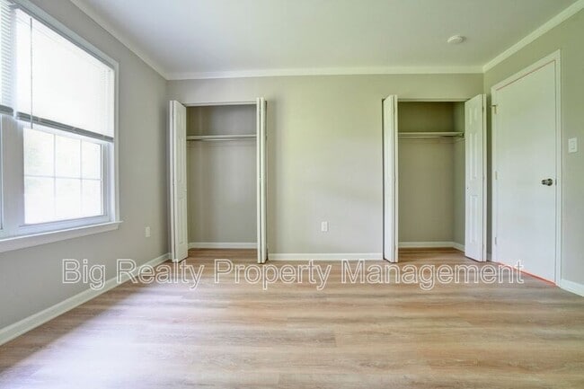 Building Photo - 1732 Rosewood Ct