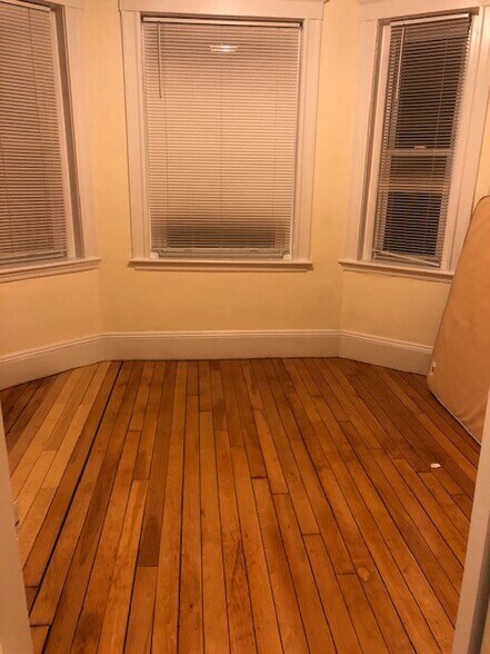 Building Photo - 279 Harvard St