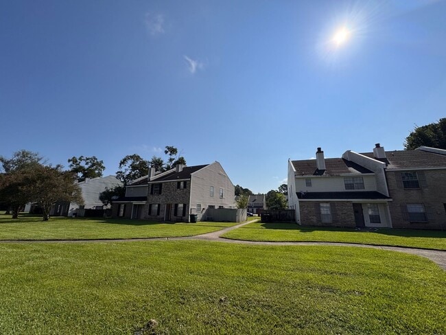 Building Photo - j44shen