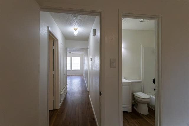 Building Photo - 741 Woodland Ct