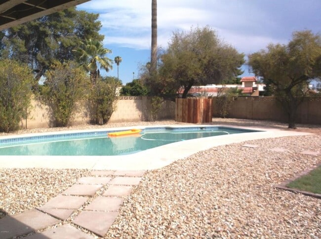 Building Photo - 5-Bedroom Tempe Home with Private Pool, Turf Backyard, & Garage