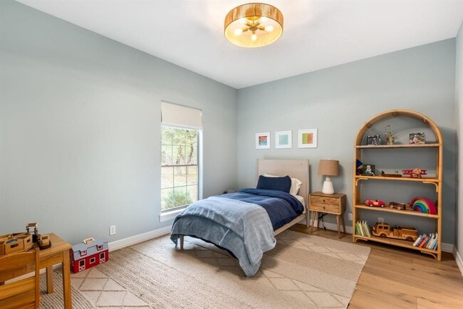 Building Photo - 403 Stirrup Dr