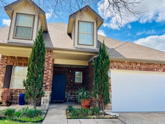 Primary Photo - 1121 Golden Eagle Ct