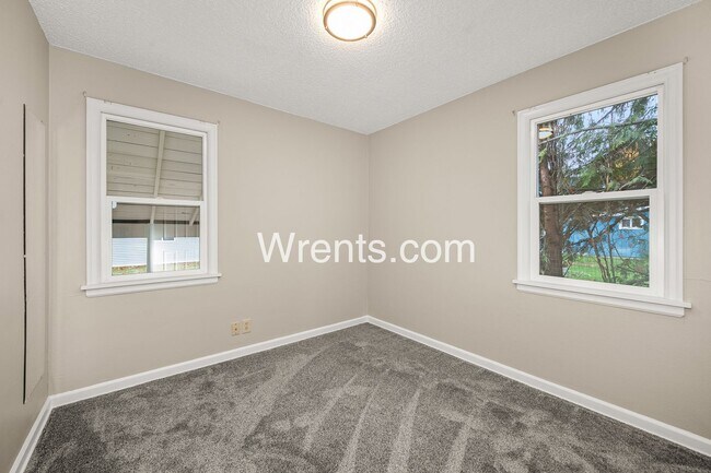 Building Photo - Newly renovated 3bd 2bath Shadle Rancher MUST SEE