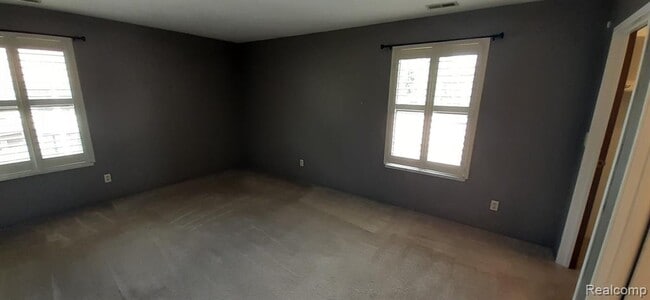 Building Photo - 61210 Greenwood Dr