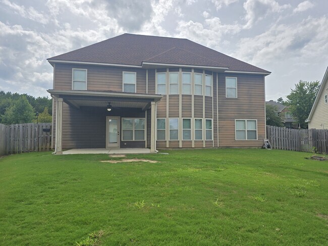 Building Photo - 8809 Crenshaw Dr