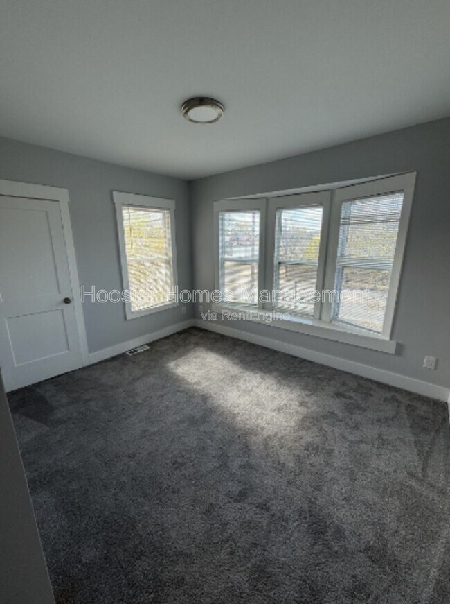 Building Photo - 2519 N College Ave