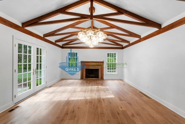 Building Photo - Elegant Fox Chapel 4-Bedroom, 3.5-Bath Home